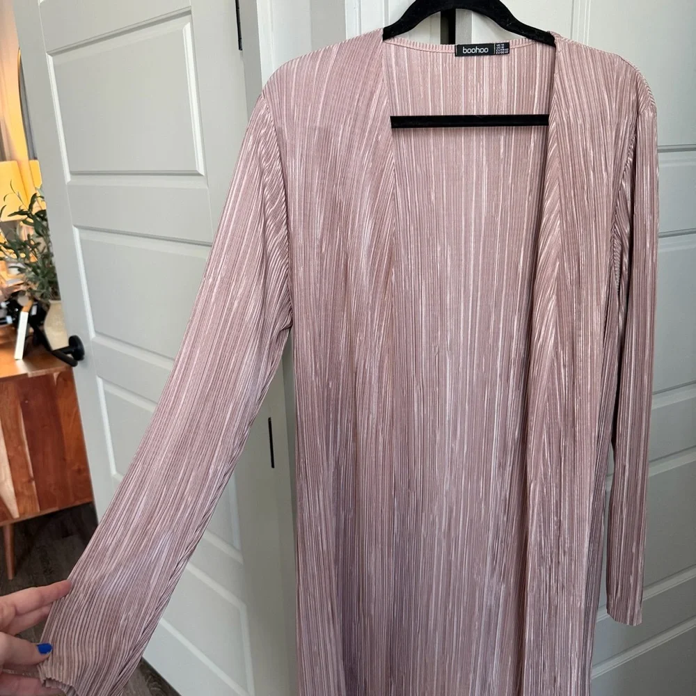 Boohoo Pleated Open-Front Duster Cardigan - Picture 7 of 9